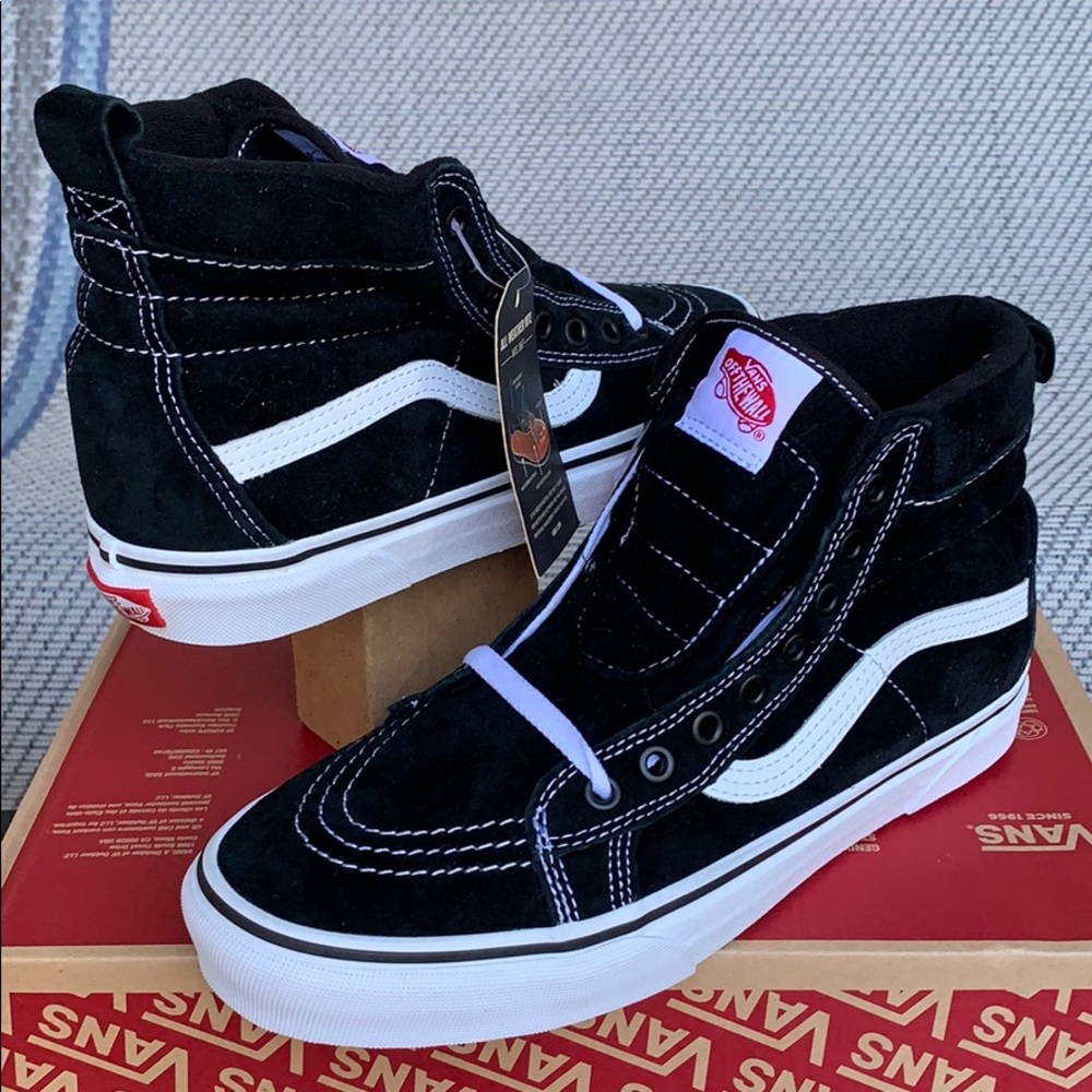VANS SK8-Hi Mte Black/True White WMNS - Picture 5 of 16